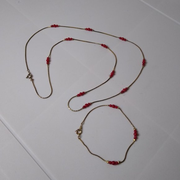 Vintage Small Red Bead Necklace & Bracelet Set - Picture 1 of 9
